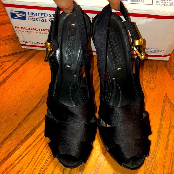 BCBG MAXAZRIA BLACK SATIN LEATHER PLATFORM HEELS - Picture 2 of 10